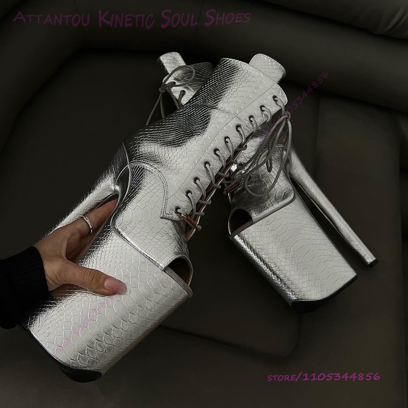 Shiny Silver Croc Embossed Boo - Women'S Shoes Crocs ulasan dan harga