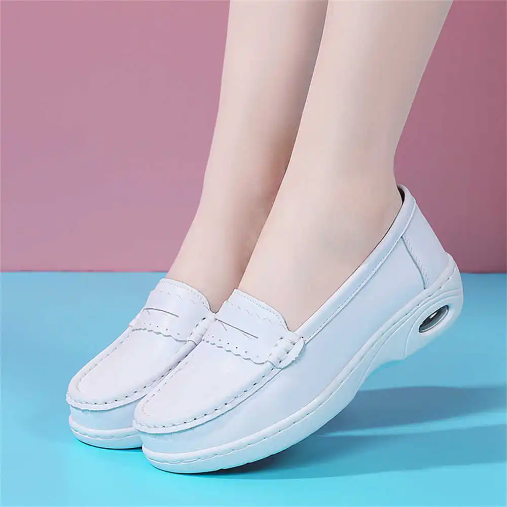 Chunky White Sole Heel Shoes O - Women Shoes Types ulasan dan harga